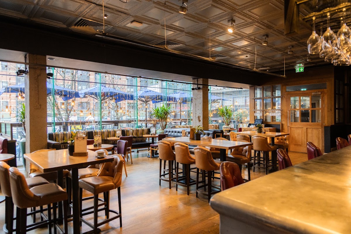 BLACKHOUSE GASTROBAR — Restaurant